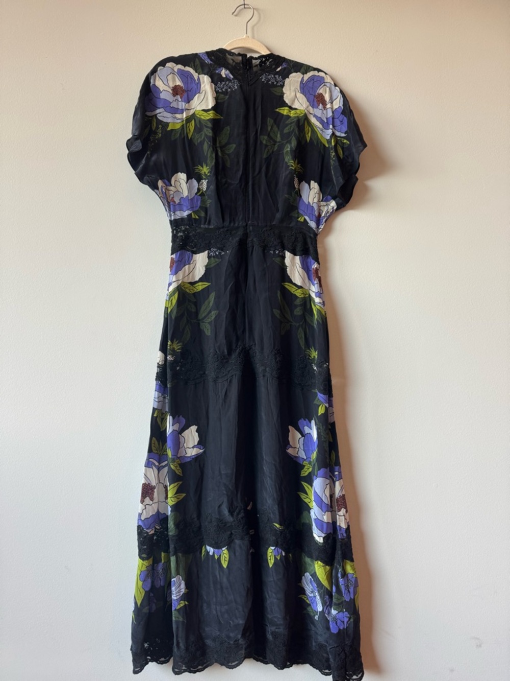 $298 Farm Rio Black floral Lace Maxi Dress Size Medium M *missing Slip* - Picture 9 of 12